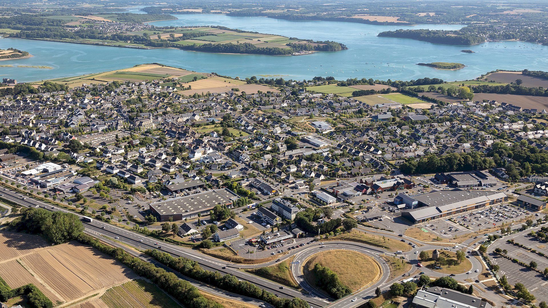 Saint-Jouan des Guérets vue du ciel